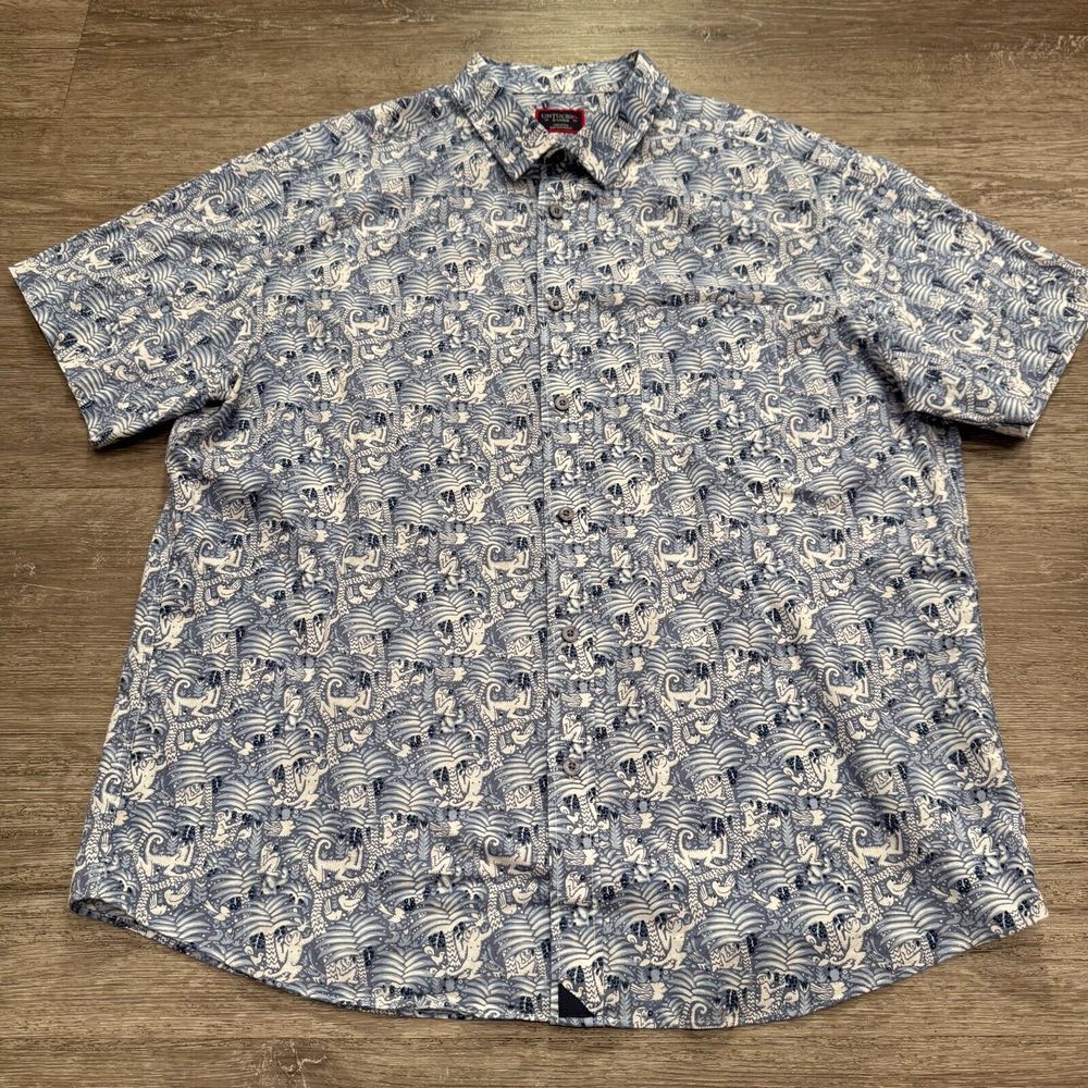 UNTUCKit Blue and White Casual Button Down Shirt